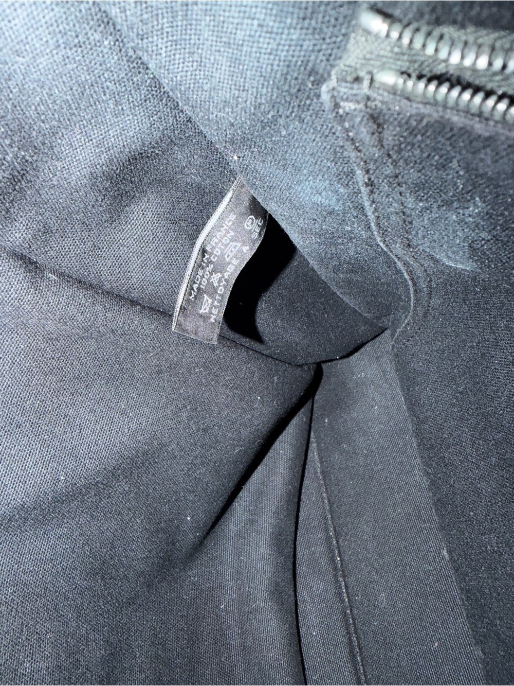 Hermes Black Canvas Tote with Contrast Stitching - Authentic Pre-Loved - Picture 12 of 16